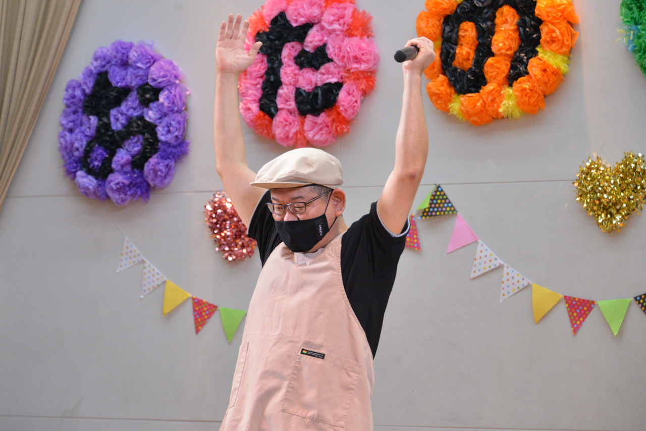 2025 お楽しみ会の様子 ラポールセイカ店長