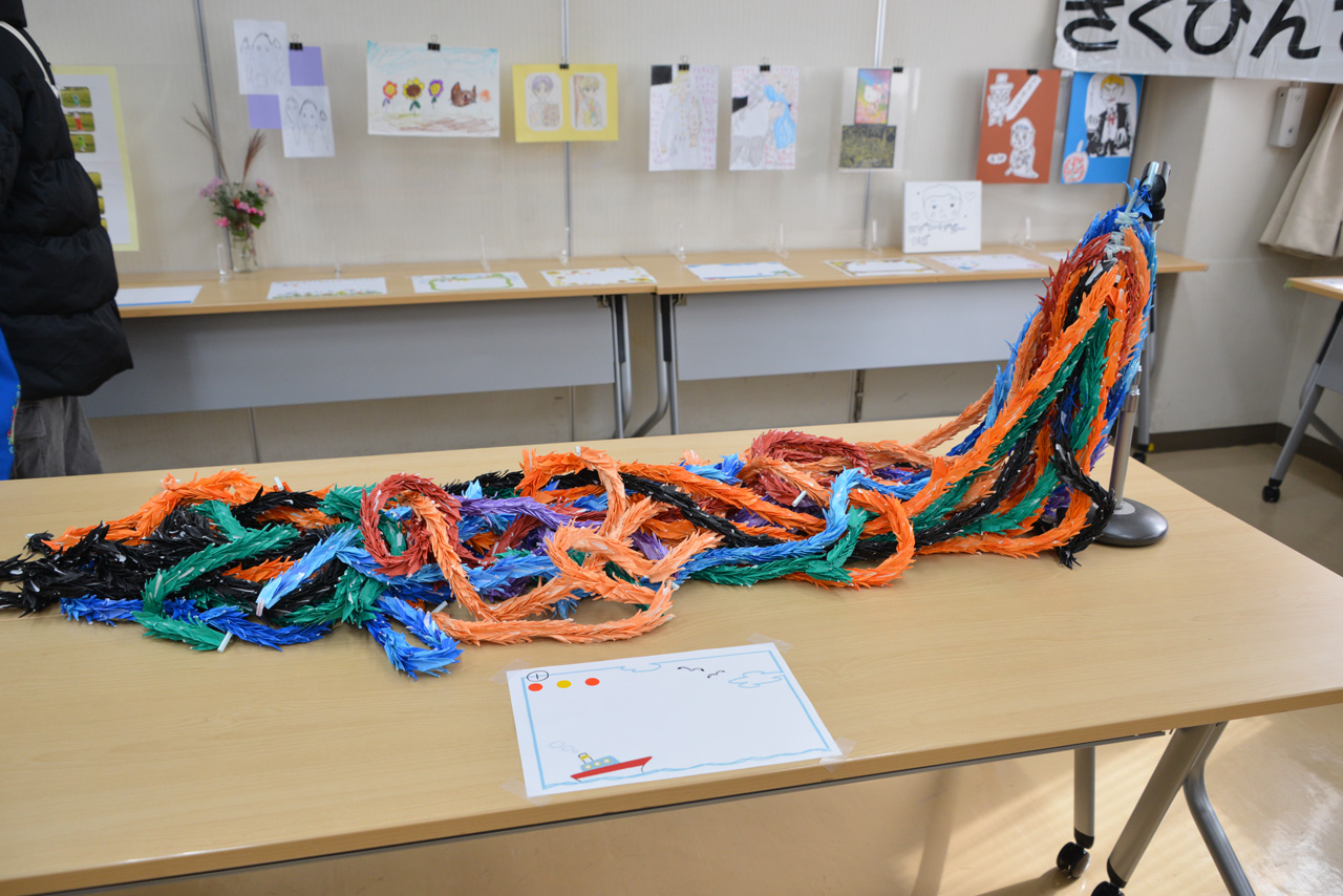 2025 お楽しみ会の様子 みんなのさくひんてん（1）